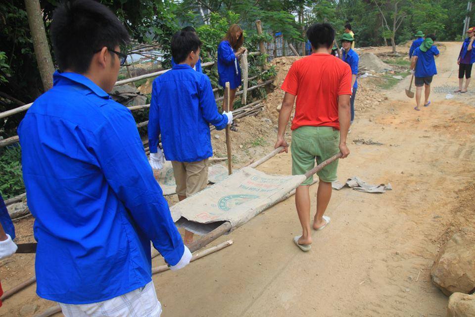 Chiến dịch mùa hè xanh 2015 tại xã Bản Sen, Huyện Vân Đồn, Quảng Ninh - ảnh 8