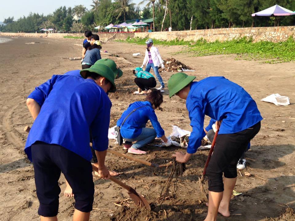 Hoạt động tình nguyện bảo vệ môi trường biển tại Đồ Sơn - ảnh 12