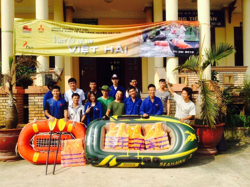 Sinh viên ĐH Hàng hải VN tham gia tình nguyện tại xã Việt Hải, Huyện Cát Hải - ảnh 1